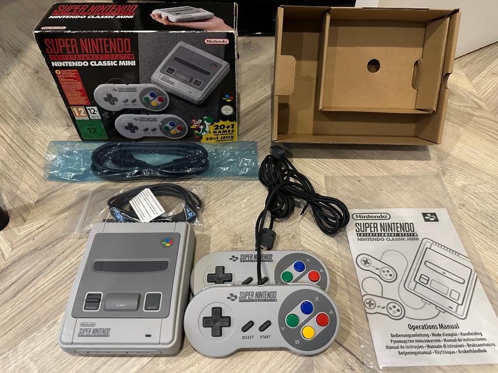 Super Nintendo Mini Classic als nieuw in doos, Games en Spelcomputers, Spelcomputers | Nintendo Super NES, Ophalen of Verzenden