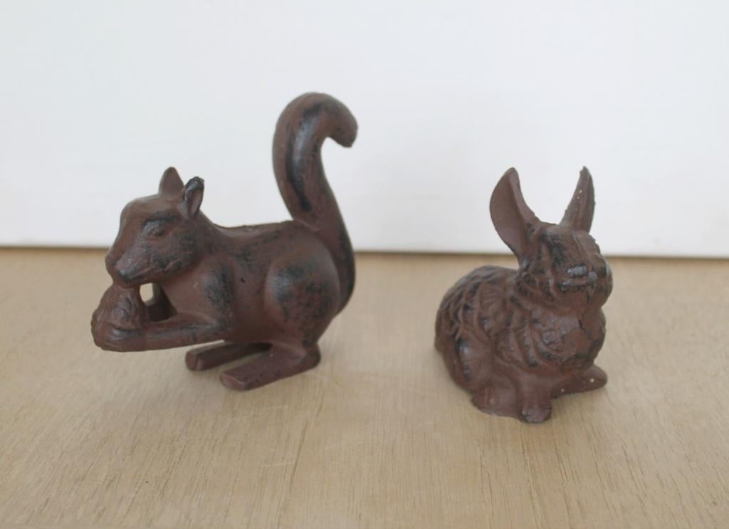 Écureuil et lapin en fonte, super décoratif !, Antiquités & Art, Envoi