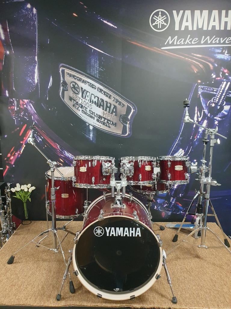 Yamaha Stage Custom in cherry red: 6 pcs shellset., Muziek en Instrumenten, Drumstellen en Slagwerk, Ophalen of Verzenden, Yamaha