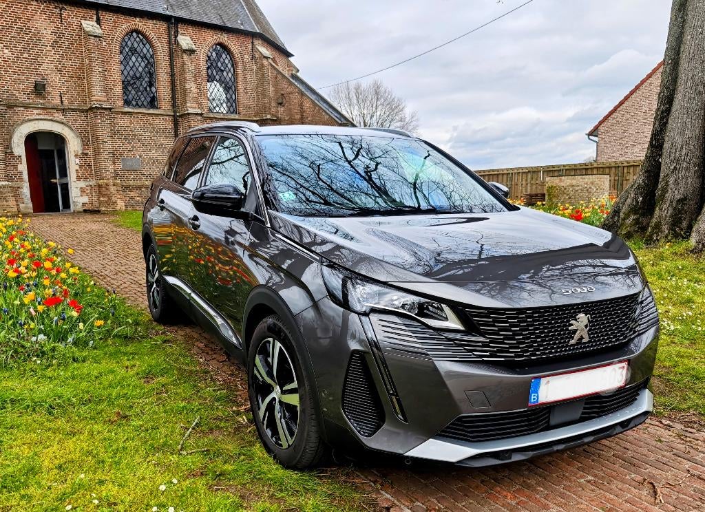 Peugeot 5008 GT-line, Autos, Peugeot, Argent ou Gris, Achat, Euro 6, Carnet d'entretien