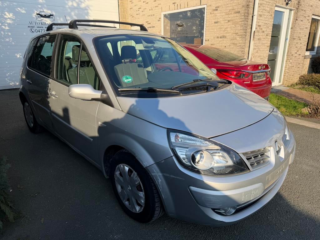 Renault Mégane Scenic 1.5 dci, https://public.car-pass.be/vhr/7d9c3903-7bc4-44c0-bdb9-4ab309ae6450, Argent ou Gris, Achat, Entreprise
