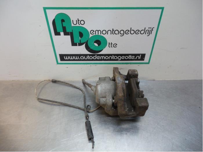 Etrier de frein (pince) avant gauche d'un BMW 5-Serie (5-Ser, -, 3 mois de garantie, Utilisé, -