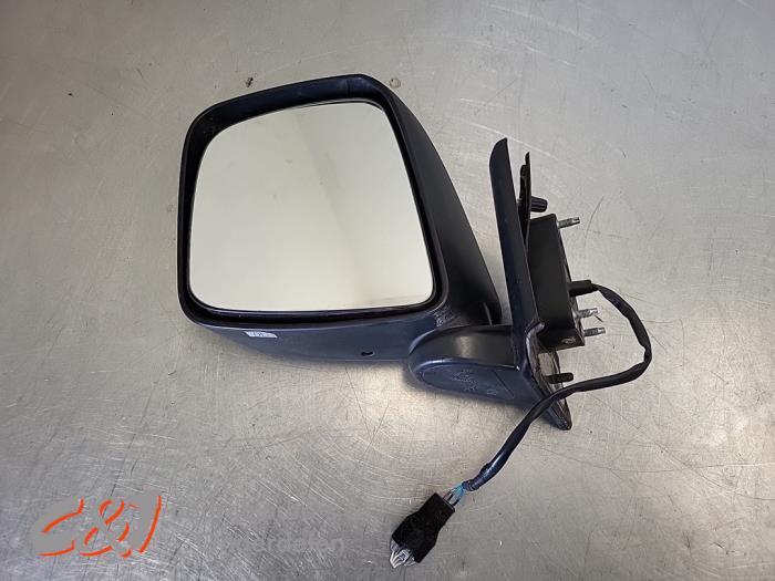 Rétroviseur extérieur gauche d'un Nissan NV200, Autos : Pièces & Accessoires, -, 3 mois de garantie, Utilisé, -
