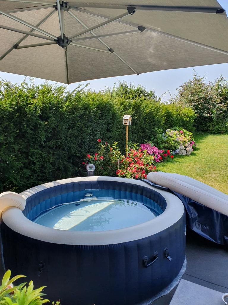 JACUZZI INTEX 6 personnes, Jardin & Terrasse, Enlèvement, Utilisé, Pompe, Gonflable