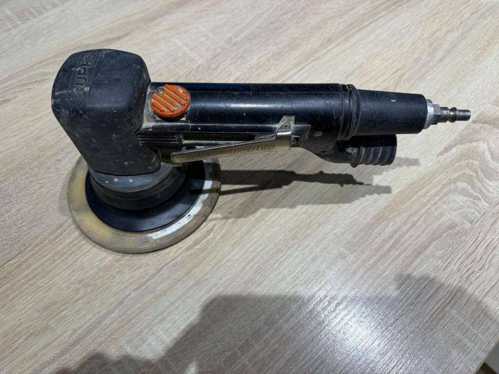 Ponceuse Orbitale RUPES, Enlèvement