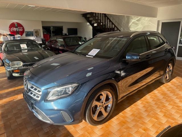 MB GLA 200 Benzine AUTOMAAT AIRCO NAVI LEER CAMERA XENON!, Auto's, Mercedes-Benz, Automaat, Monovolume, Euro 6, 4 cilinders