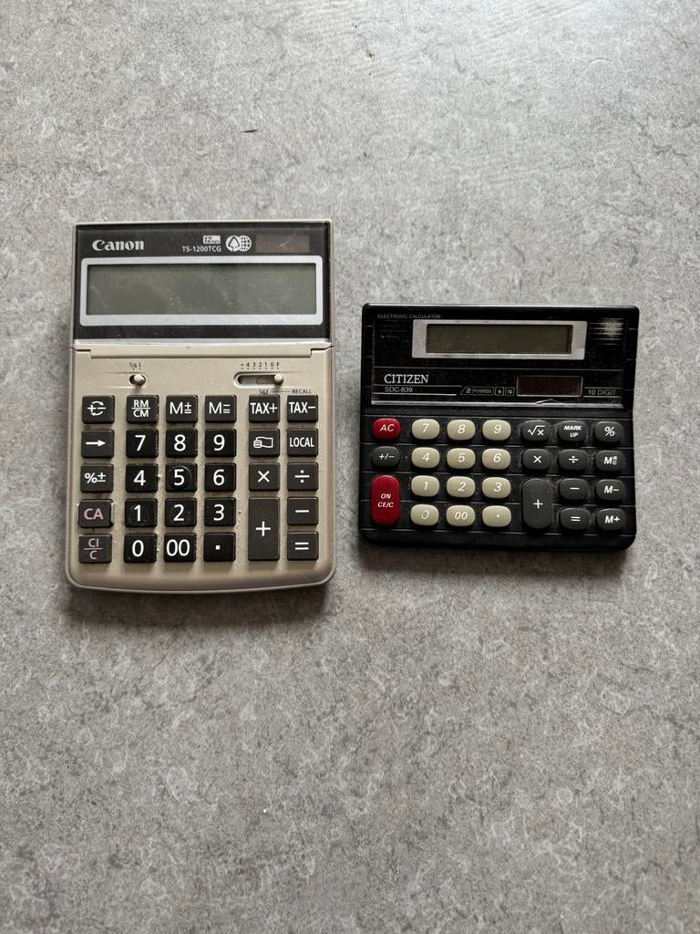 2 rekenmachines, Divers, Calculatrices, Enlèvement ou Envoi, Comme neuf