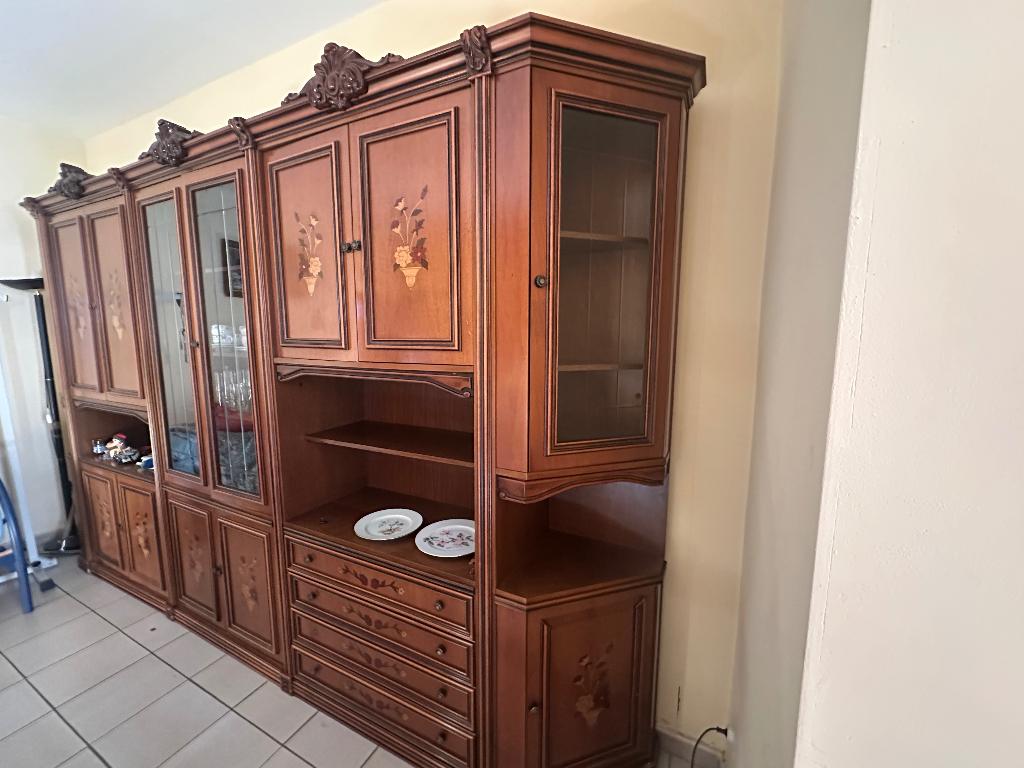 Salle a mangé, Enlèvement