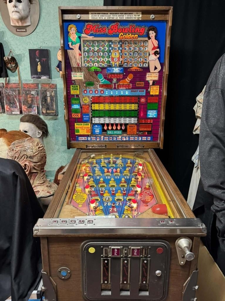 Miss Bowling Bingo Kast, Euro, Enlèvement, Utilisé, Avec clés