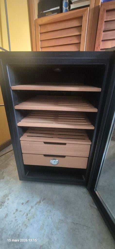 armoire humidificateur de cigare, Maison & Meubles, Enlèvement