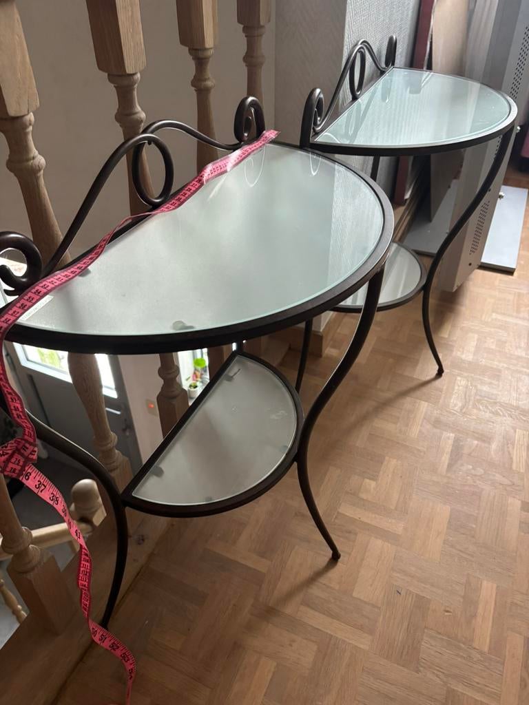 Twee nachtkastjes met glas, Ophalen, Zo goed als nieuw, Glas