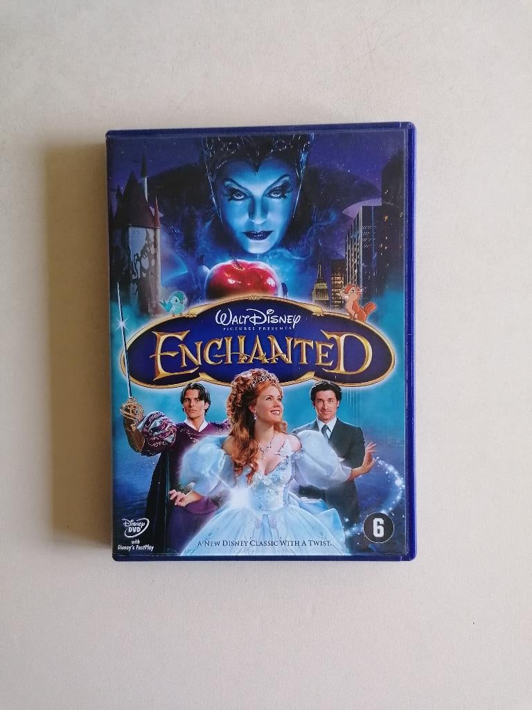 Un conte de fées en DVD : ENCHANTED by WALT DISNEY, CD & DVD, DVD | Enfants & Jeunesse, Tous les âges, Enlèvement ou Envoi, Comme neuf