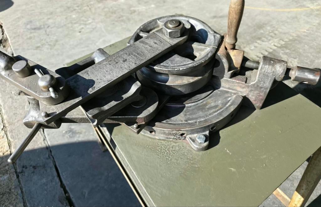 Cintreuse manuelle + galets - Ferronnerie/atelier