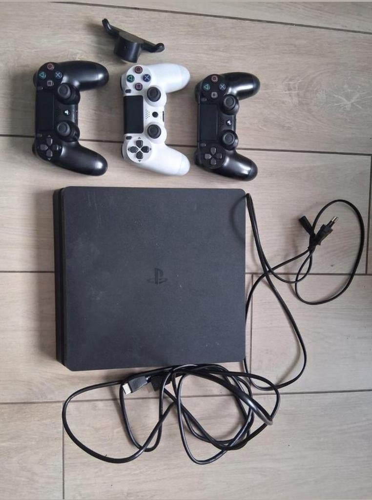 Ps4 slim avec 3 manette et 1 palette, Consoles de jeu & Jeux vidéo, Neuf, Avec disque dur, Avec 3 manettes ou plus, Enlèvement