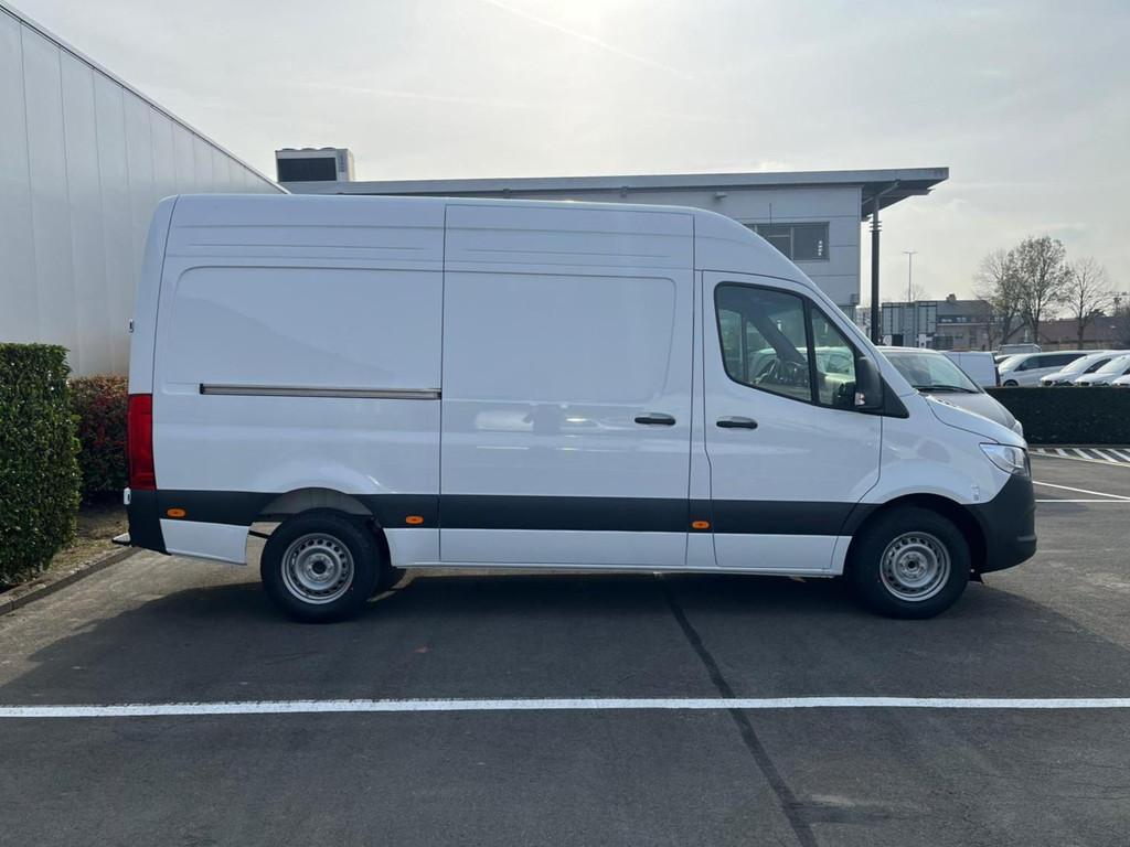 Mercedes-Benz Sprinter 317 CDI GB L2 RWD 9G-TRONIC 3.5T Smar, Auto's, Bestelwagens en Lichte vracht, Automaat, 4 deurs, Cruise Control