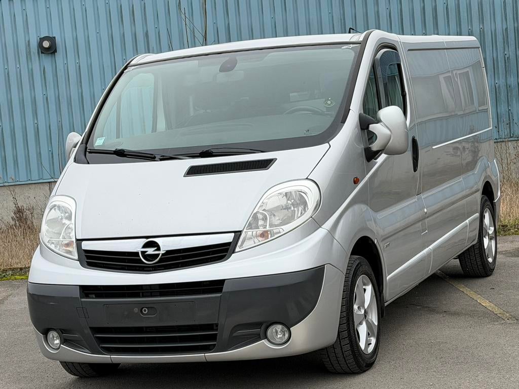 Opel Vivaro 2.0 Cdti / Automatique Airco TVA, Autos, Camionnettes & Utilitaires, Argent ou Gris, Achat, Entreprise, 3 places