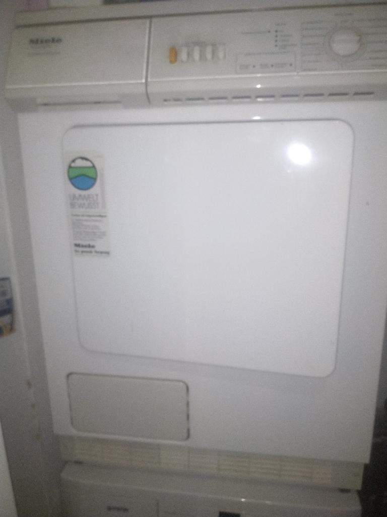 Miele Novotronic wasdroger, Gebruikt, Ophalen of Verzenden, Voorlader, Anti-kreukfase