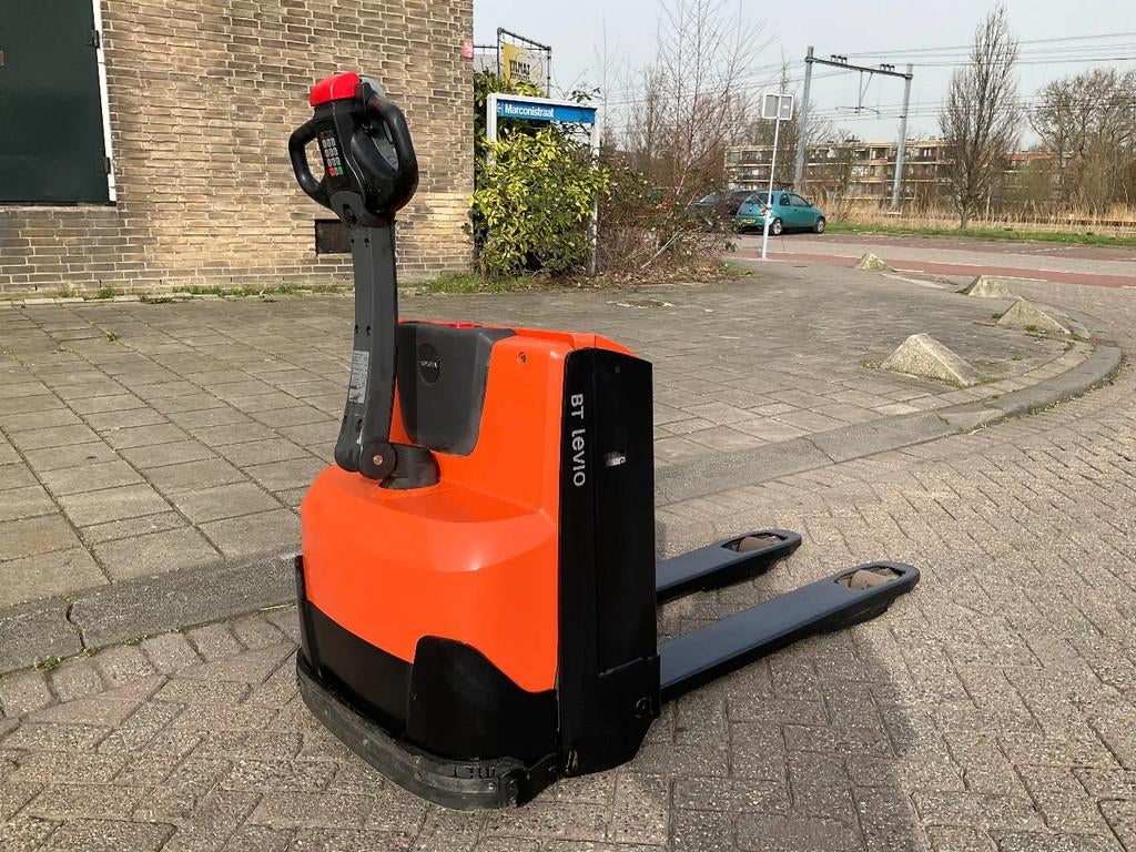 Toyota LWE160 1600KG PALLETWAGEN / HEFTRUCK, Articles professionnels, Machines & Construction | Chariots élévateurs & Transport interne