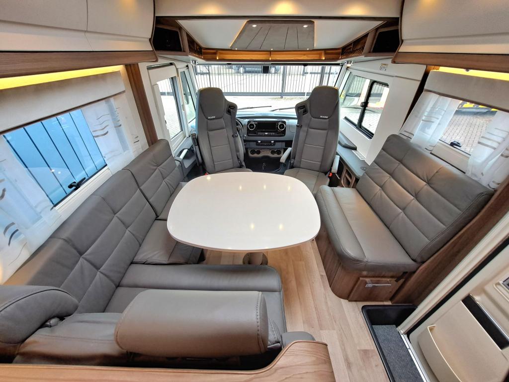 Kabe Imperial I 860 LQB, Mercedes-Benz, Caravanes & Camping, Camping-cars, Entreprise, Auvent, Mercedes-Benz, Réfrigérateur