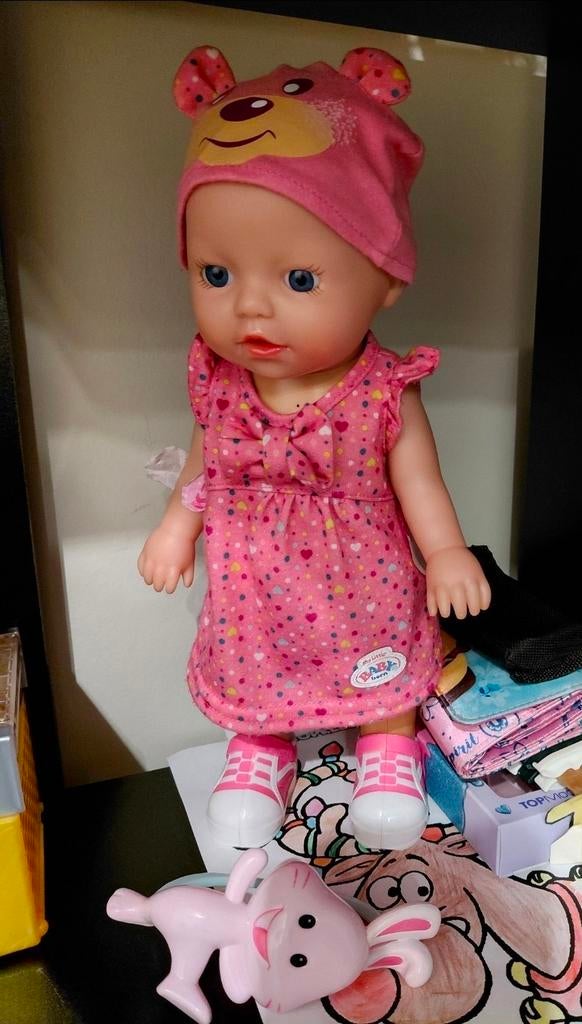 Baby born 35cm kan wandelen werk op batterijen, Ophalen, Zo goed als nieuw