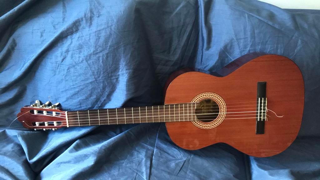 Guitare classique 101, 37,5, 10 cm + housse de transport, Comme neuf