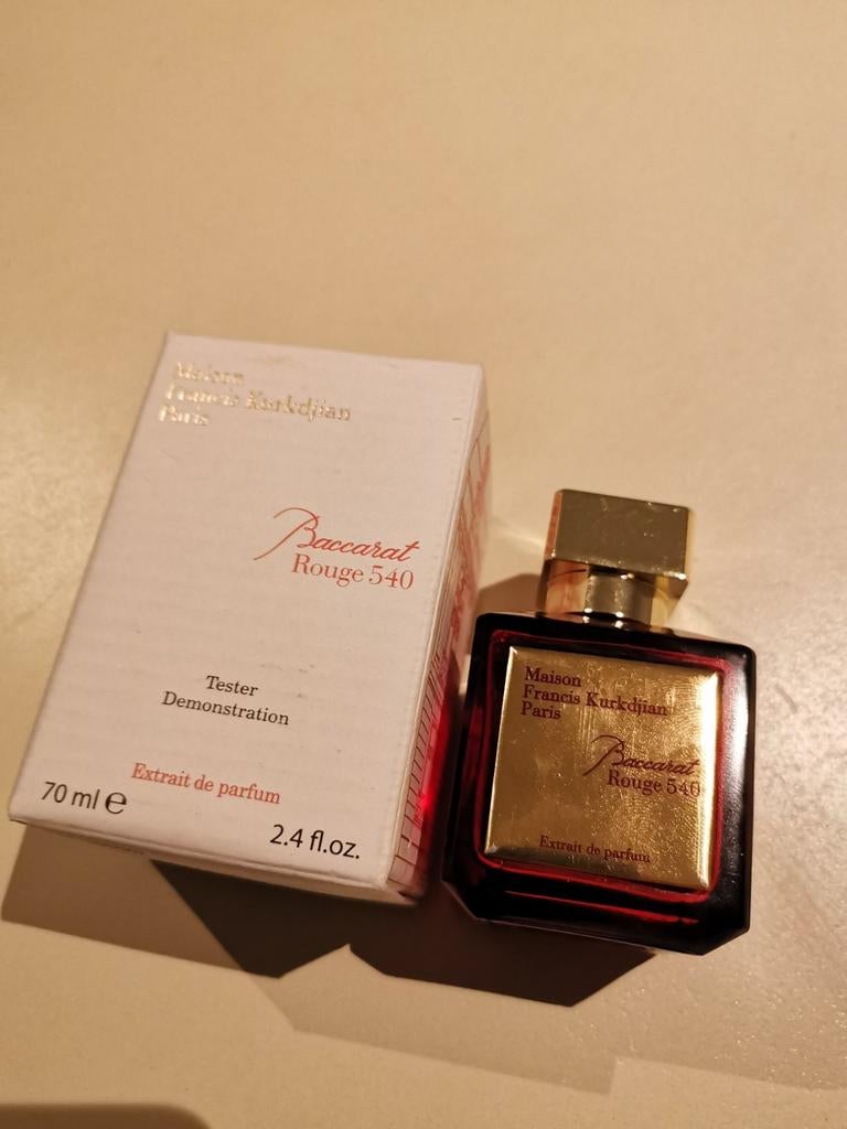 Baccarat Rouge 540 extrait de parfum, Envoi, Comme neuf
