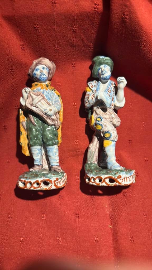 Paire de sujets en faïence de delft, Antiquités & Art, Enlèvement