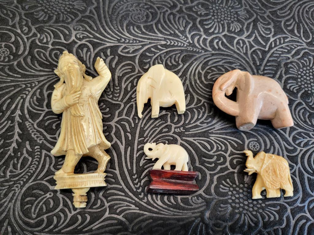 4 olifanten en 1 Chinees beeldje, Ophalen of Verzenden