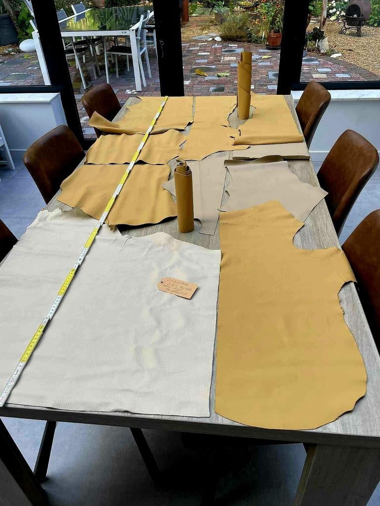 Leder, rundsleder, meubelleder, 2 vierkante meter, Hobby & Loisirs créatifs, Tissus & Chiffons, Neuf, Cuir ou Similicuir, Beige