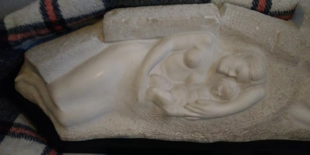 Carrara marmeren beeld "Het Bombardement", Ophalen