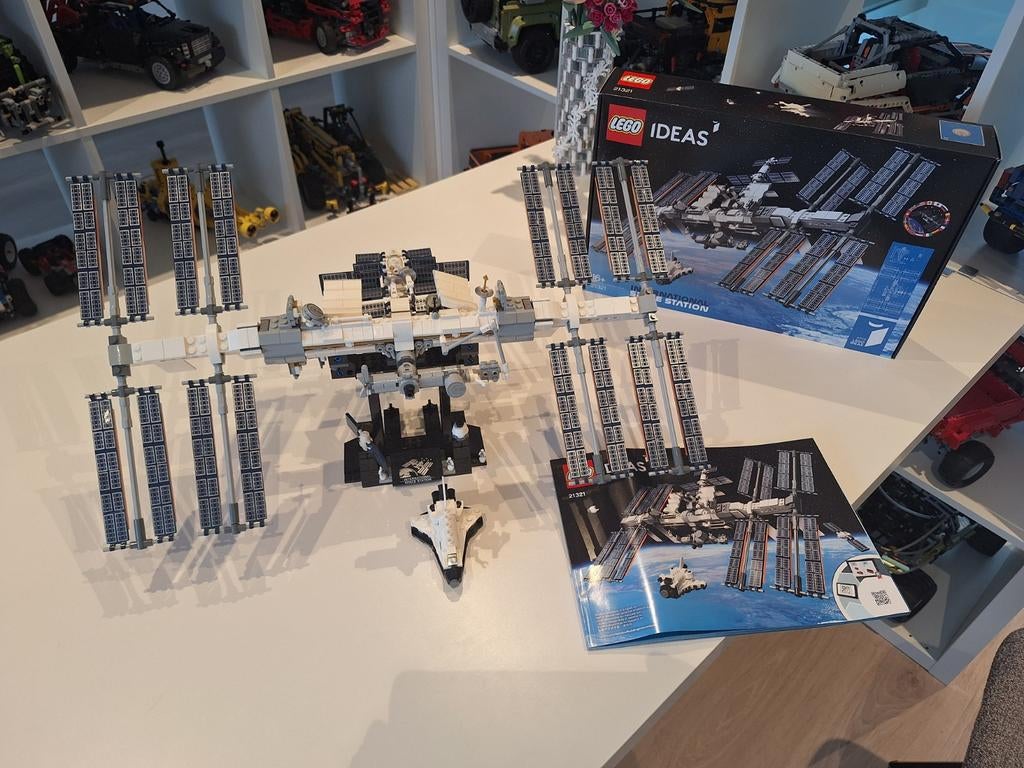 Lego Ideas International Space Station, Enlèvement, Lego