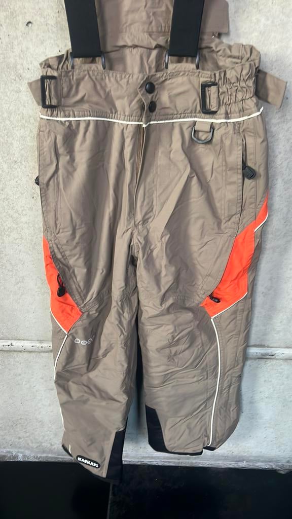 Skibroek kaki maat 8 jaar, Kinderen en Baby's, Broek, Naskapi, Ophalen of Verzenden, Zo goed als nieuw