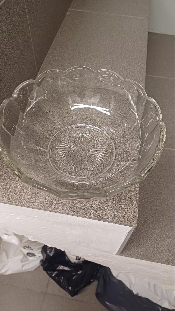 joli saladier, Maison & Meubles, Cuisine | Vaisselle, Enlèvement ou Envoi, Comme neuf, Verre, Récipient(s)