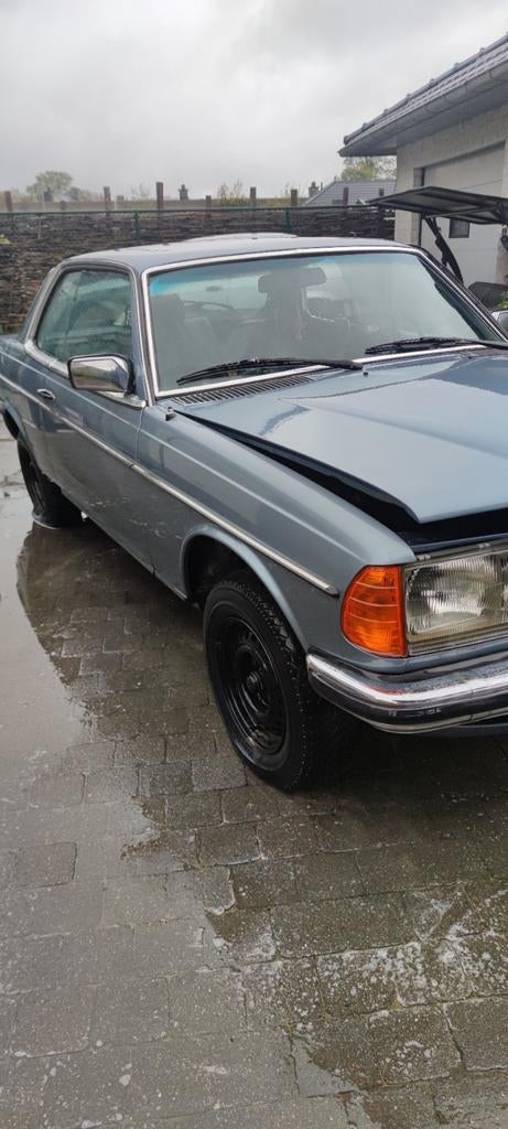 Mercedes c123 230c project, Autos, Achat, 109 kW, Bleu, 2 portes