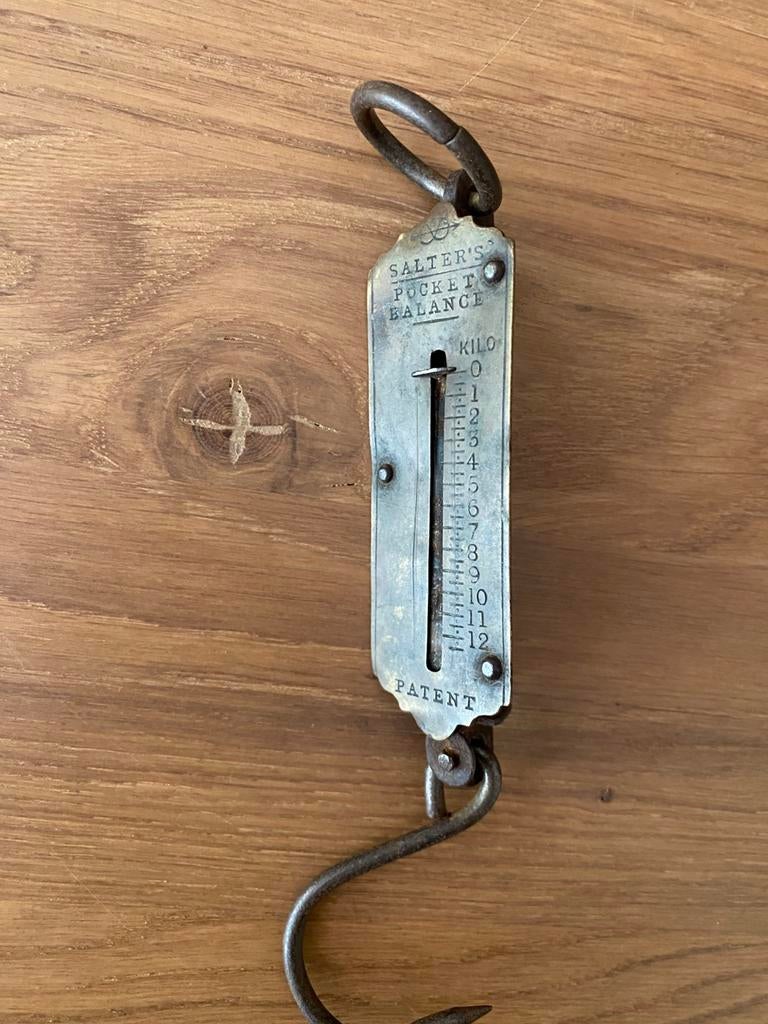 Stopbol, warmwaterkruik, trekweegschaal, bel &strijkijzers, Antiek en Kunst, Ophalen