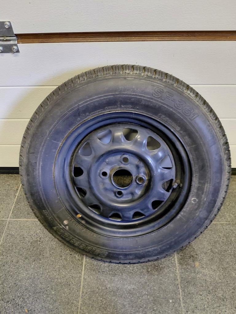 Mazda 323 Bg, 3-5 deurs , 13 duim origineel reserve wiel., Auto's, Mazda, 5 deurs, Particulier, Te koop