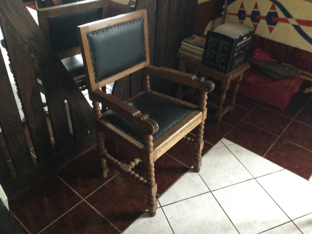 Fauteuil cuir bois, Maison & Meubles, Fauteuils, Enlèvement, Comme neuf, Bois, 50 à 75 cm