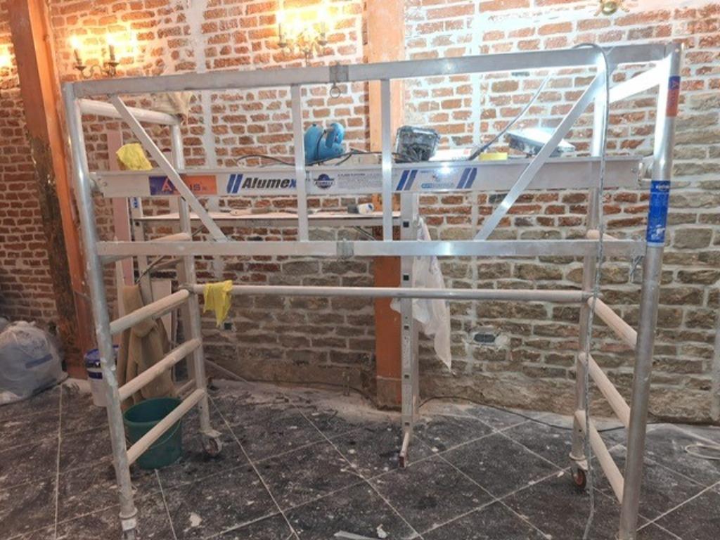 Fauteuil roulant à louer, Bricolage & Construction, Échafaudages, Enlèvement, Comme neuf, Échafaudage fixe ou roulant, 2 à 5 mètres