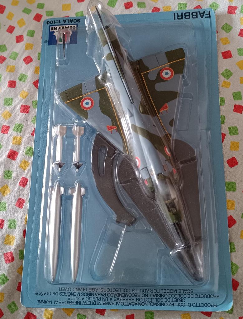 Italeri  : Avion Modèle : Mirage III E : zamak : 1:100, Ophalen of Verzenden, Gebruikt, Schaalmodel