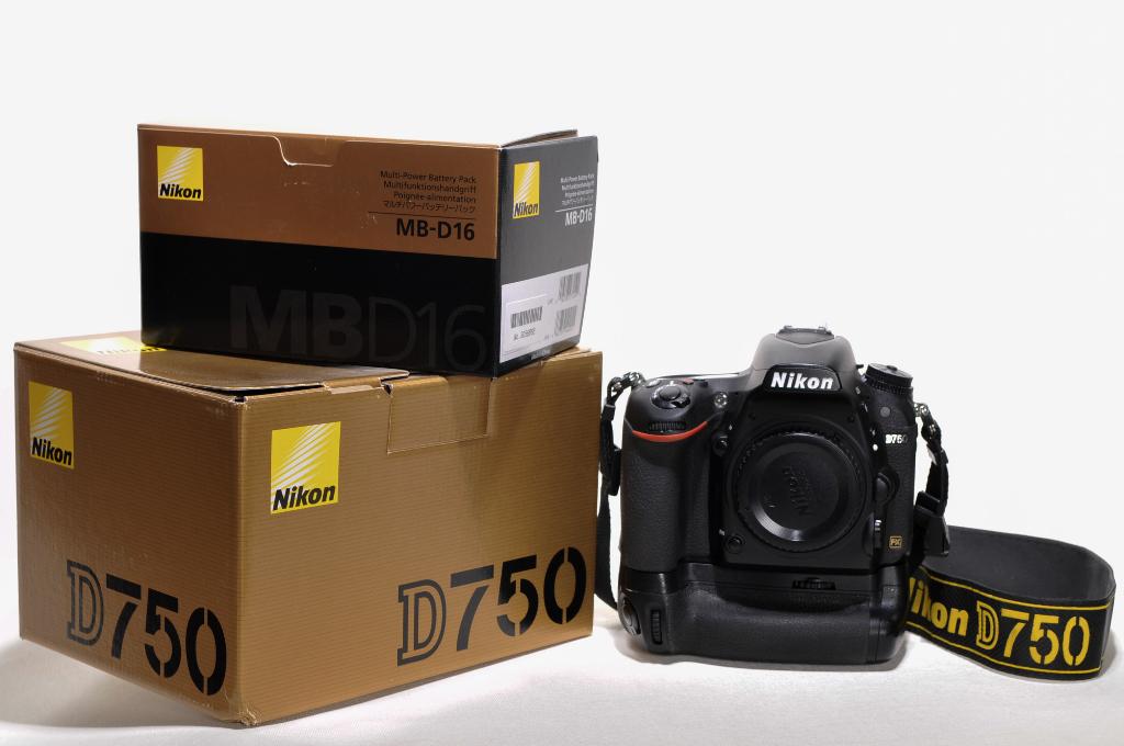 Nikon D750 met MN-D16 Batterijgrip/ Doe een eerlijk bod, Audio, Tv en Foto, Gebruikt, Spiegelreflex, Ophalen of Verzenden, Nikon