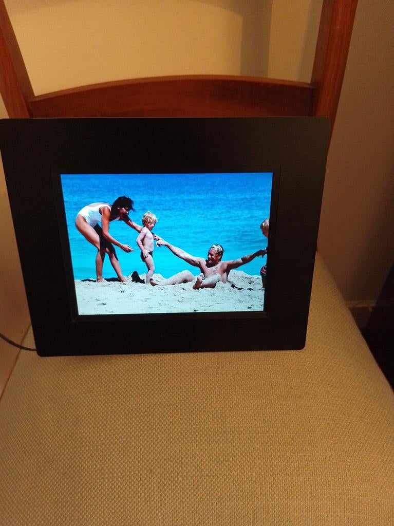 Digitale fotokader Traveler, TV, Hi-fi & Vidéo, Enlèvement, Utilisé, Télécommande