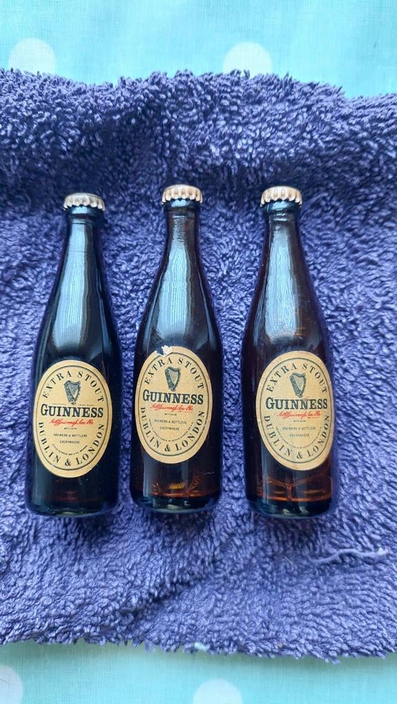 Kleine vintage mini Guinness flesjes, Verzamelen, Ophalen of Verzenden, Flesje(s)
