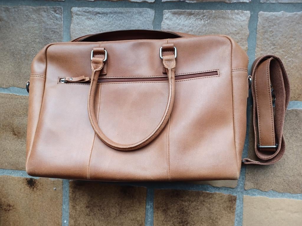 Burkely lederen laptoptas 15,6"., Handtassen en Accessoires, Tassen | Schoudertassen, Ophalen