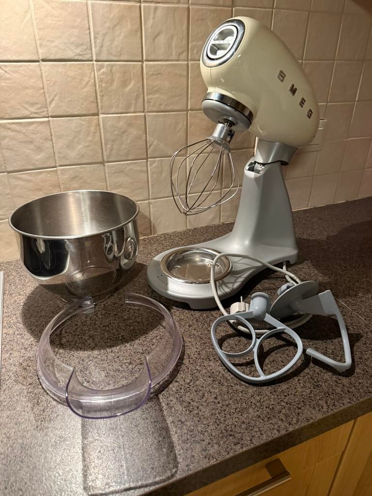 Pâtissier SMEG, Electroménager, Résiste au lave-vaisselle, Comme neuf, Enlèvement, 4 litres ou plus