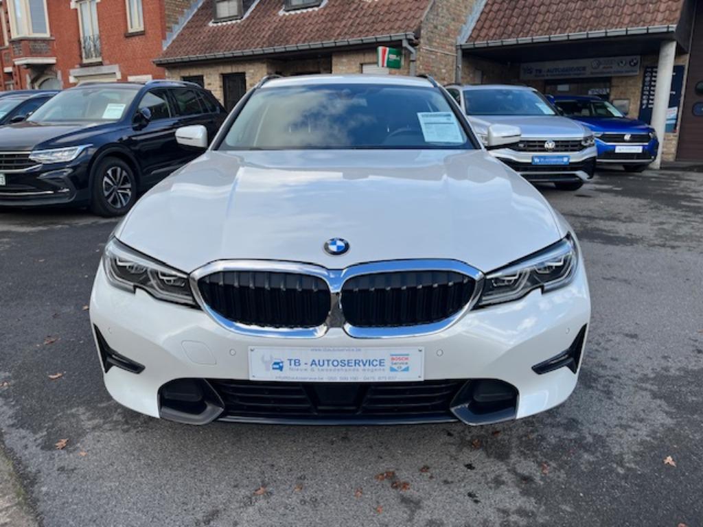 BMW 330e Touring hybride automatique rechargeable, Interruption de démarrage, Achat, Entreprise, Carnet d'entretien