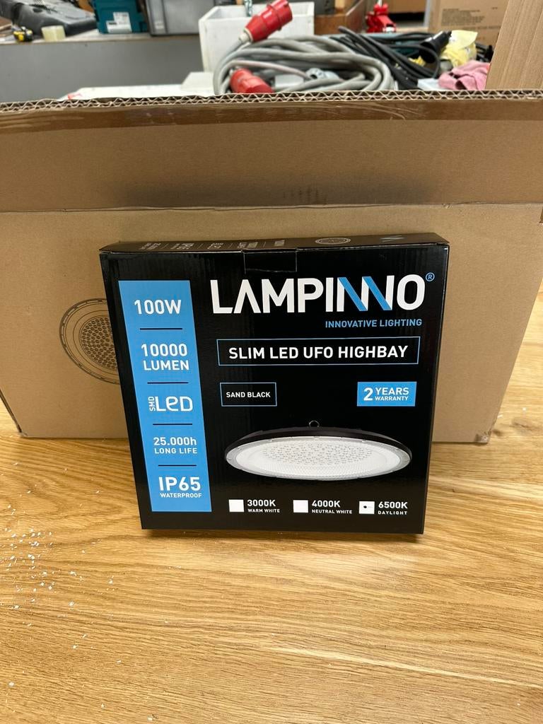 Lampes Ufo, Enlèvement, Neuf