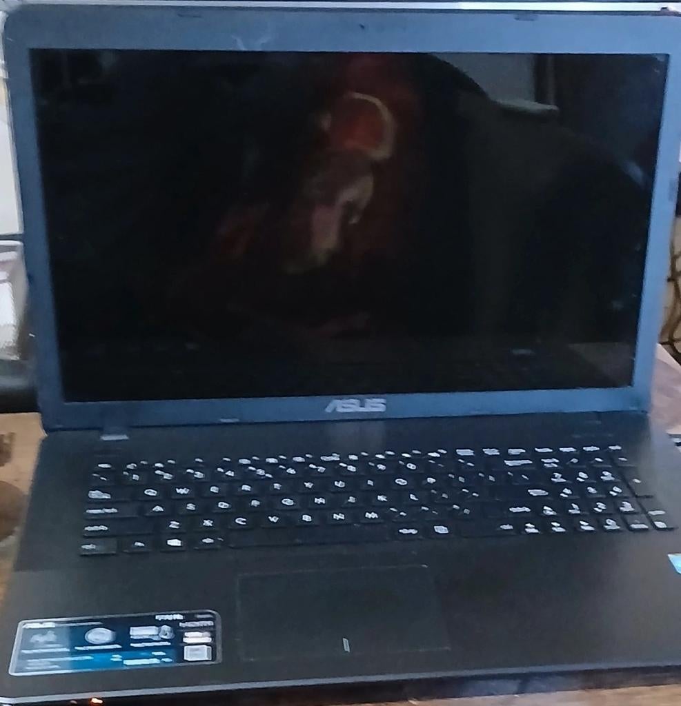 Grote Asus laptop 17,5" 8gig ram  1T harde schijf, Asus, Qwerty, 8 GB, Ophalen of Verzenden
