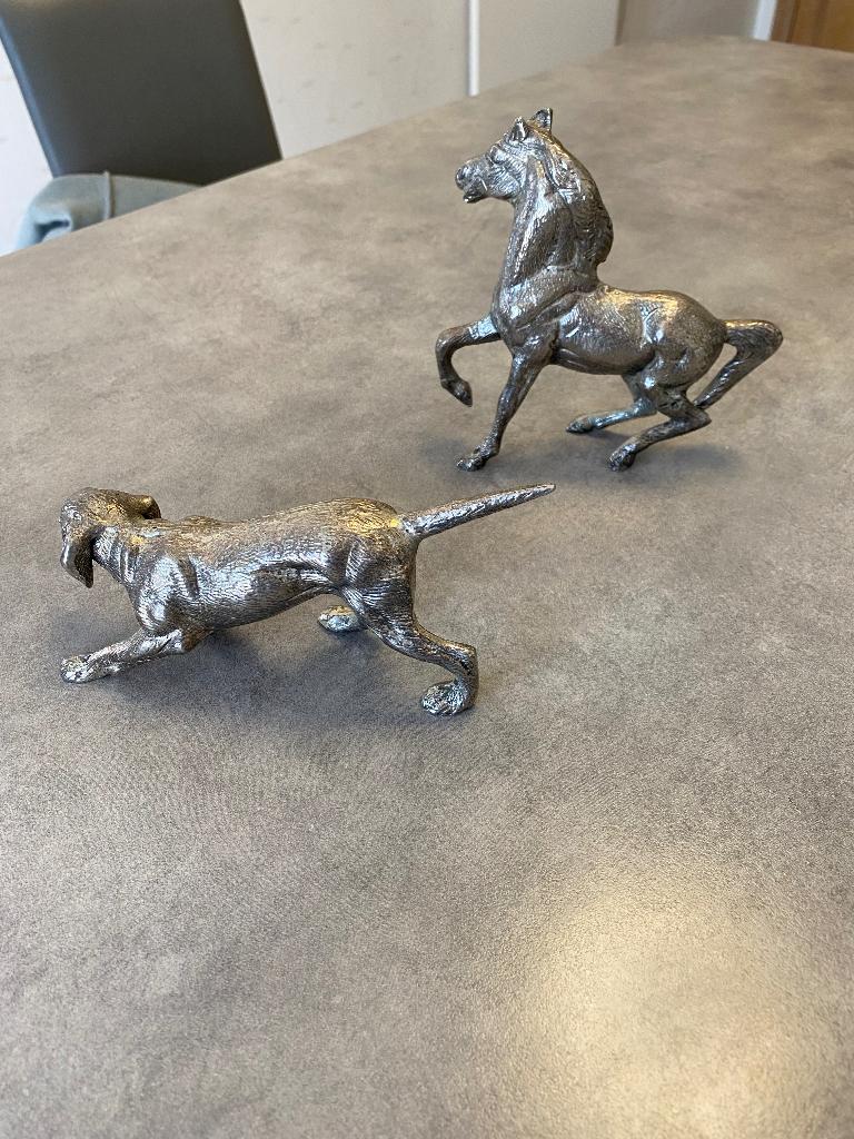 verzilverde paard 13 cm en hond 7 cm beeldje, Verzamelen, Ophalen of Verzenden, Zo goed als nieuw, Dier