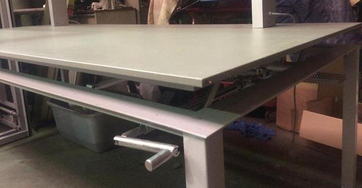Bureeltafel / werktafel, Huis en Inrichting, Ophalen, In hoogte verstelbaar