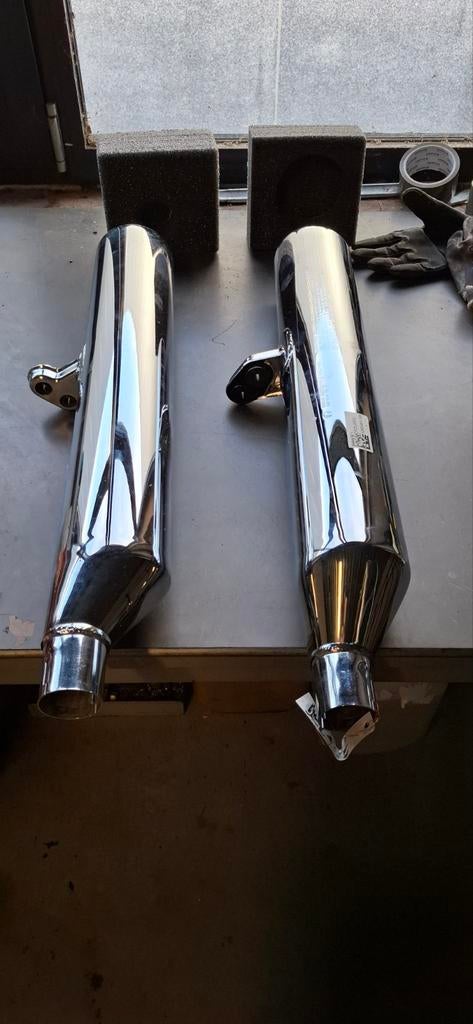 Indian bobber chief black horse 2022 uitlaat dempers demper, Motoren, Onderdelen | Overige, Ophalen of Verzenden